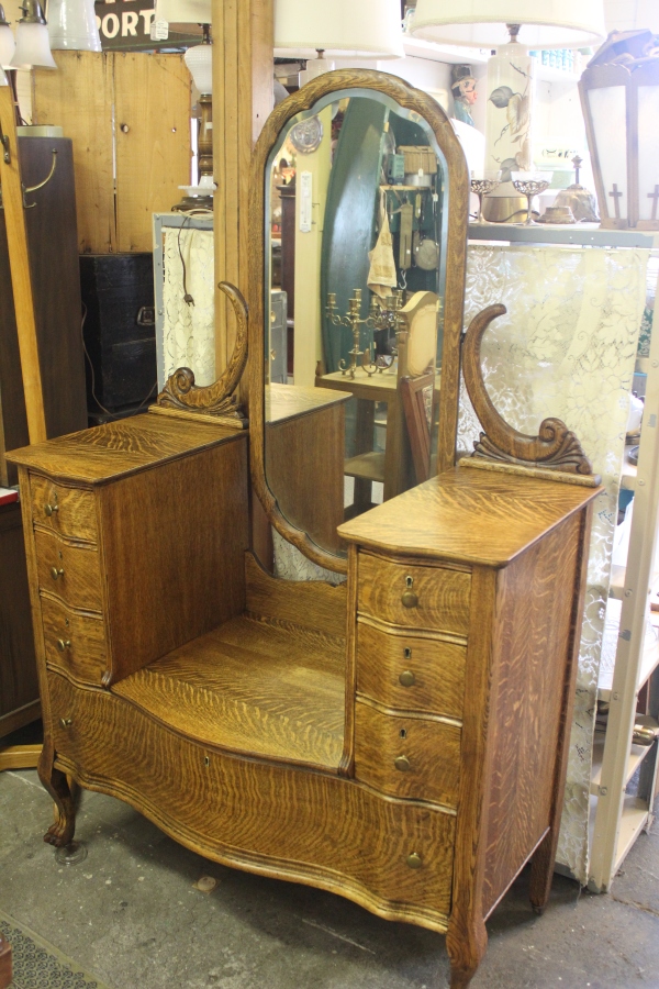 Recently restored early 1900's Oak Vanity.  No power tools or any chemical strippers were used during the  restoration.